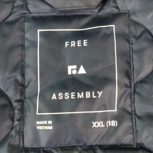 Free Assenbly Girls Lightweight Quilted Jacket NavySize XXL (18) - Picture 9 of 12